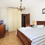 Semesterbostad Anna By Interhome *